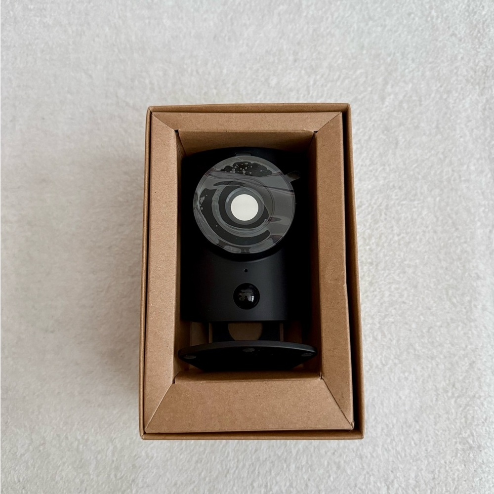 SimpliSafe Black Simplicam Indoor Wired Home Security Camera NWT - Picture 4 of 9